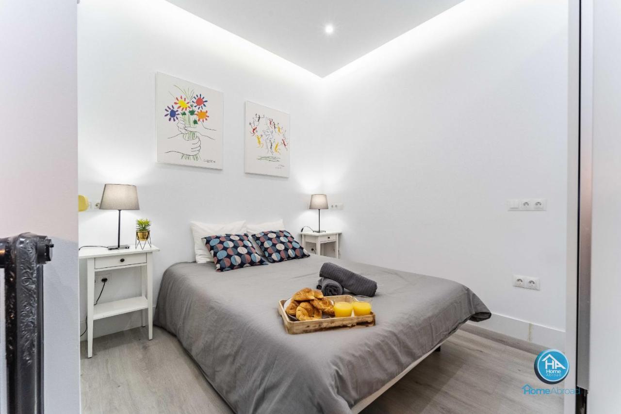 HomeAbroad Apartments - Deluxe Madrid Center Buitenkant foto