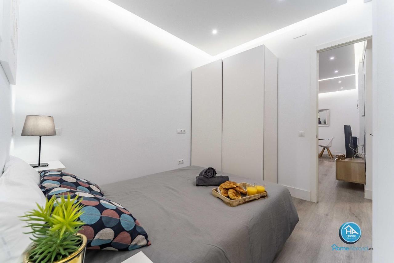 HomeAbroad Apartments - Deluxe Madrid Center Buitenkant foto